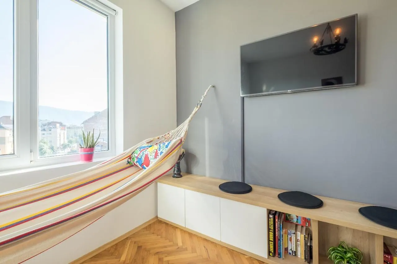 Artistic & Spacious 2Bd Central Apt By Flat Mаnager Sofia